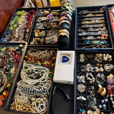 Sale Photo Thumbnail #25
