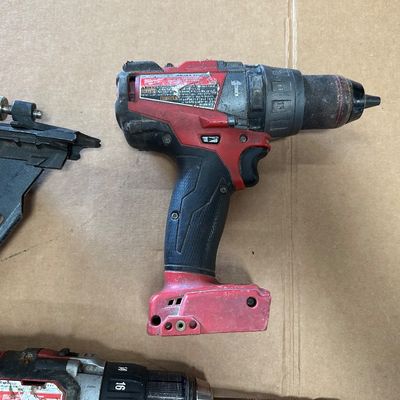 Milwaukee M18 Tool Lot – FUEL 30° Framing Nailer, 2 Drills & CP2.0 Battery