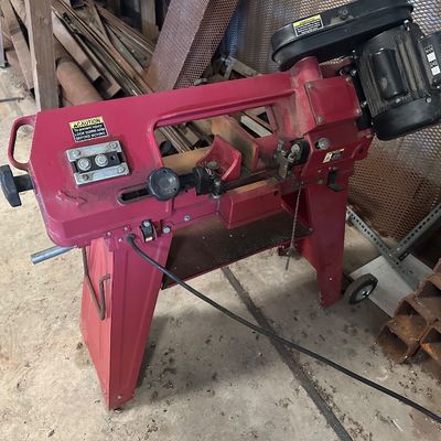Central Machinery Horizontal/Vertical Metal-Cutting Band Saw with Stand