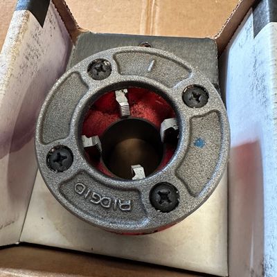 RIDGID 00-R Ratchet Pipe Threader Set – 1/2” & 1” NPT Die Heads