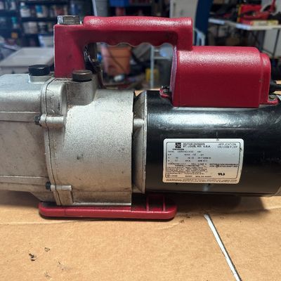 Robinair VacuMaster 15600 HVAC Vacuum Pump with Yellow Jacket Manifold Gauges