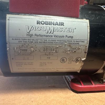 Robinair VacuMaster 15600 HVAC Vacuum Pump with Yellow Jacket Manifold Gauges