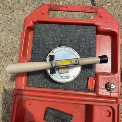 David White Meridian L6-20A Optical Level Surveying Kit with Tripod, Grade Rod & Case