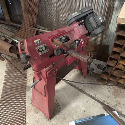 Central Machinery Horizontal/Vertical Metal-Cutting Band Saw with Stand