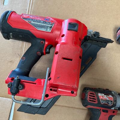 Milwaukee M18 Tool Lot – FUEL 30° Framing Nailer, 2 Drills & CP2.0 Battery