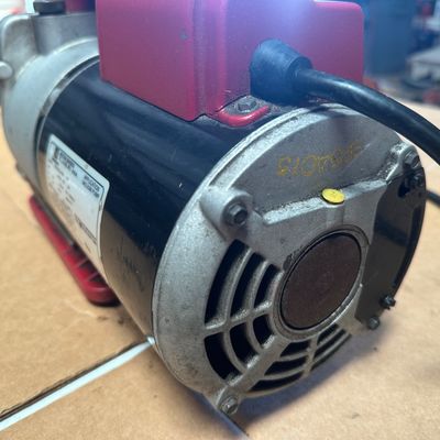 Robinair VacuMaster 15600 HVAC Vacuum Pump with Yellow Jacket Manifold Gauges