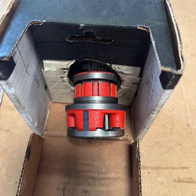 RIDGID 00-R Ratchet Pipe Threader Set – 1/2” & 1” NPT Die Heads