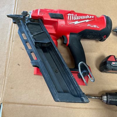 Milwaukee M18 Tool Lot – FUEL 30° Framing Nailer, 2 Drills & CP2.0 Battery