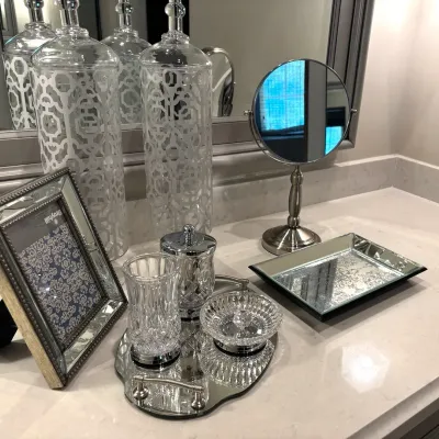 Sale Photo Thumbnail #47: Bathroom decor