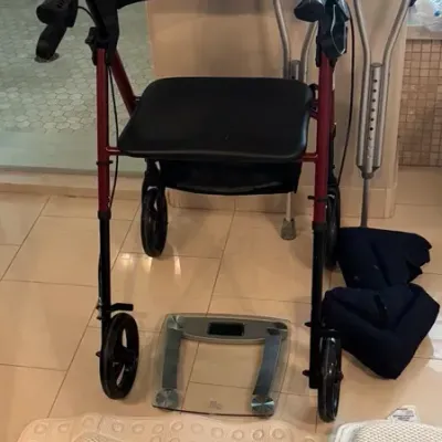 Sale Photo Thumbnail #89: Medical 2 rollator
