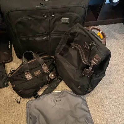 Sale Photo Thumbnail #55: Tumi luggage set