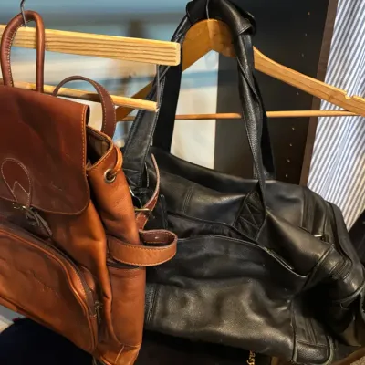 Sale Photo Thumbnail #53: Vaguaro leather bags