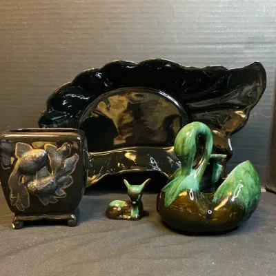 Claire Lerner Platter With Blue Mountain Pottery Figures & Black Vase With Fish