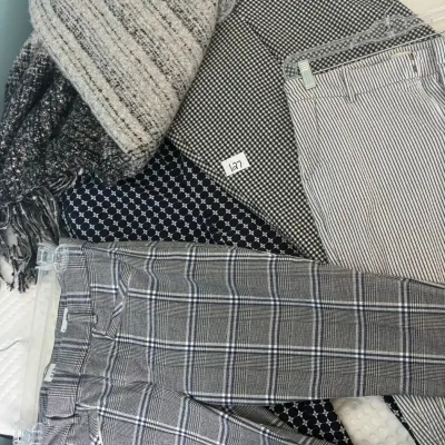 Sale Photo Thumbnail #171