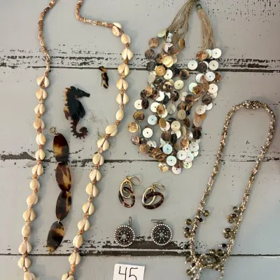 Sale Photo Thumbnail #58