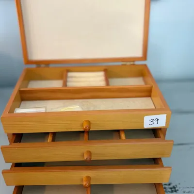Sale Photo Thumbnail #46