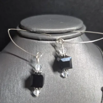 Vintage and delicate Necklace & Onyx Earrings