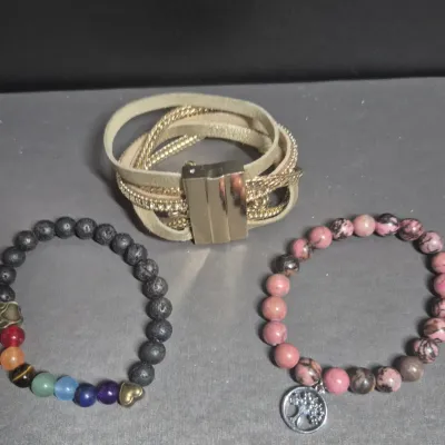 Vintage lot 5 Necklaces & 3 Bracelets