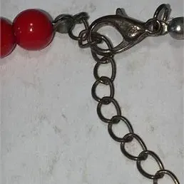 Graduated square red bead necklace