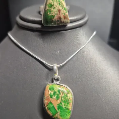 Vintage green sea sediment jasper gemstone cabochons & matching Ring [ 8 ]
