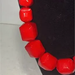Graduated square red bead necklace