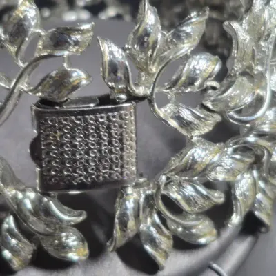 Vintage Coro Leaf Shiny Silver Bracelet 7” & Earrings