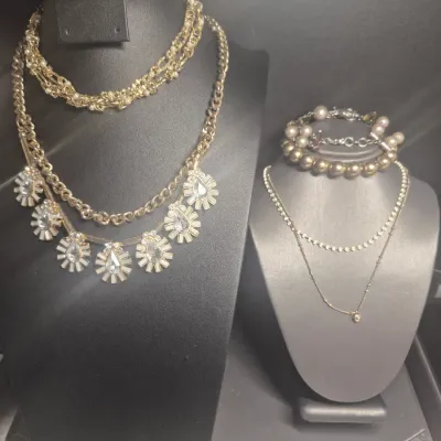 Lot gold tone 3 Necklaces & 3 Bracelets [ 6 PCs.]