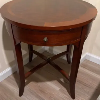 Accent Table