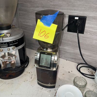 106 - Forté BG 1086 Commercial Grinder