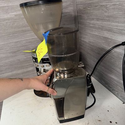 106 - Forté BG 1086 Commercial Grinder