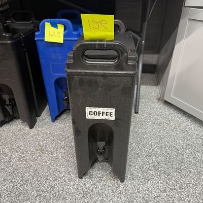 126 - 4.8 Gallon Polyethylene Beverage Dispenser