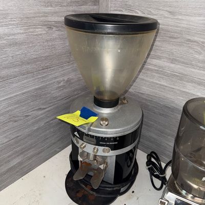 105 - Mahlkönig Grinder
