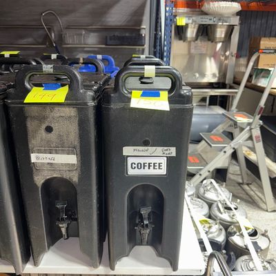150 - 4.8 Gallon Polyethylene Beverage Dispenser