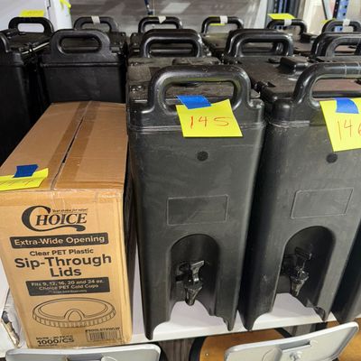 145 - 4.8 Gallon Polyethylene Beverage Dispenser