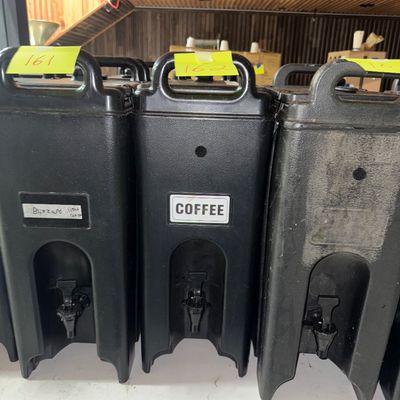 162 - 4.8 Gallon Polyethylene Beverage Dispenser