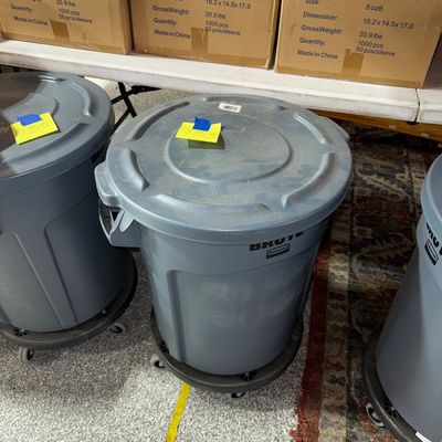 133 - 20 Gallon Container