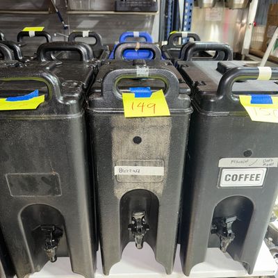 149 - 4.8 Gallon Polyethylene Beverage Dispenser