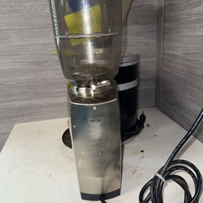 106 - Forté BG 1086 Commercial Grinder