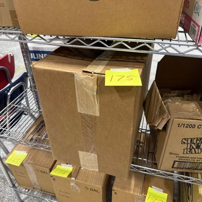 175 - Box of Paper Bags with Windows