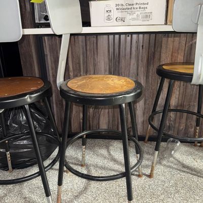 142 - Five Stools
