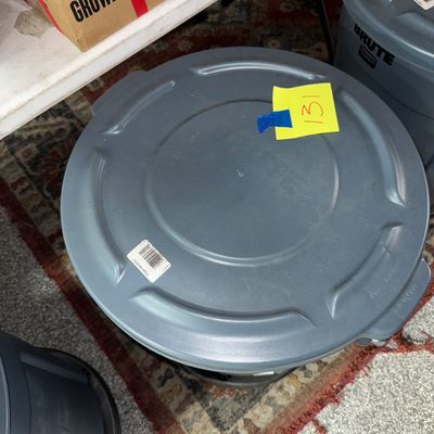 131 - 20 Gallon Container
