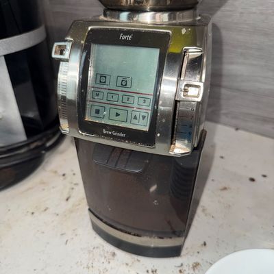 106 - Forté BG 1086 Commercial Grinder