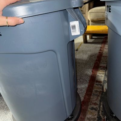 133 - 20 Gallon Container
