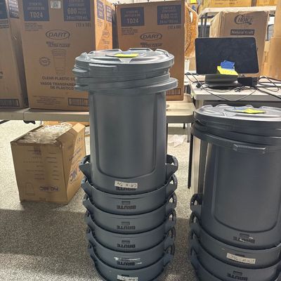 113 - Six 20 Gallon Containers