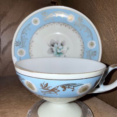 Sale Photo Thumbnail #162: Royal Albert "Bluebird" Tea Cup and Saucer Set