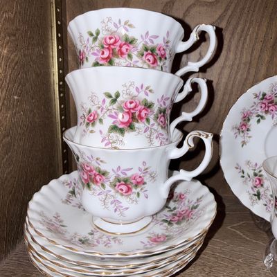 Sale Photo Thumbnail #122: Royal Albert Lavender Rose Teacup and Saucer Set