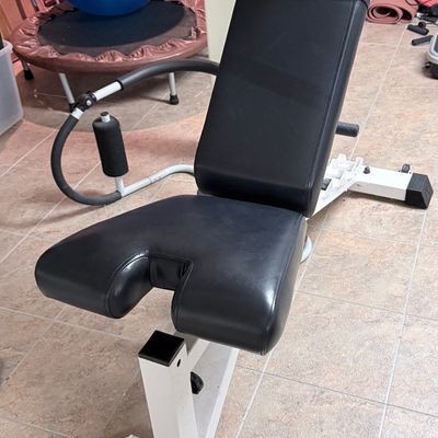 Sale Photo Thumbnail #66: Nautilus Adjustable Weight Bench