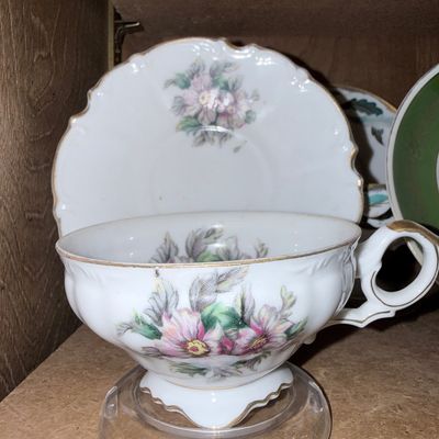 Sale Photo Thumbnail #212: Vintage Pink Floral Porcelain Teacup and Saucer, Made in Japan