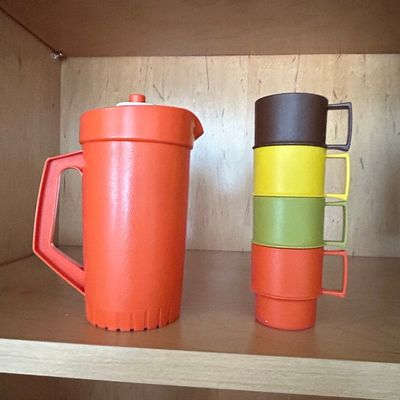 Tupperware Mini-Serve-It Toy Pitcher and Stackable Mug Set