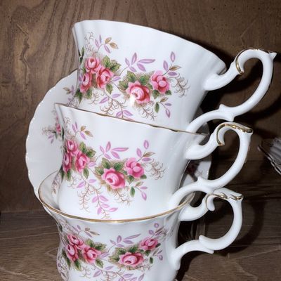 Sale Photo Thumbnail #132: Royal Albert Lavender Rose Teacup and Saucer Set